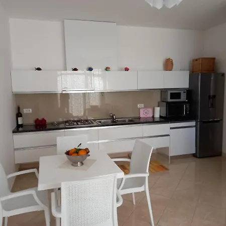 Casa Fronte Mare * Vlore